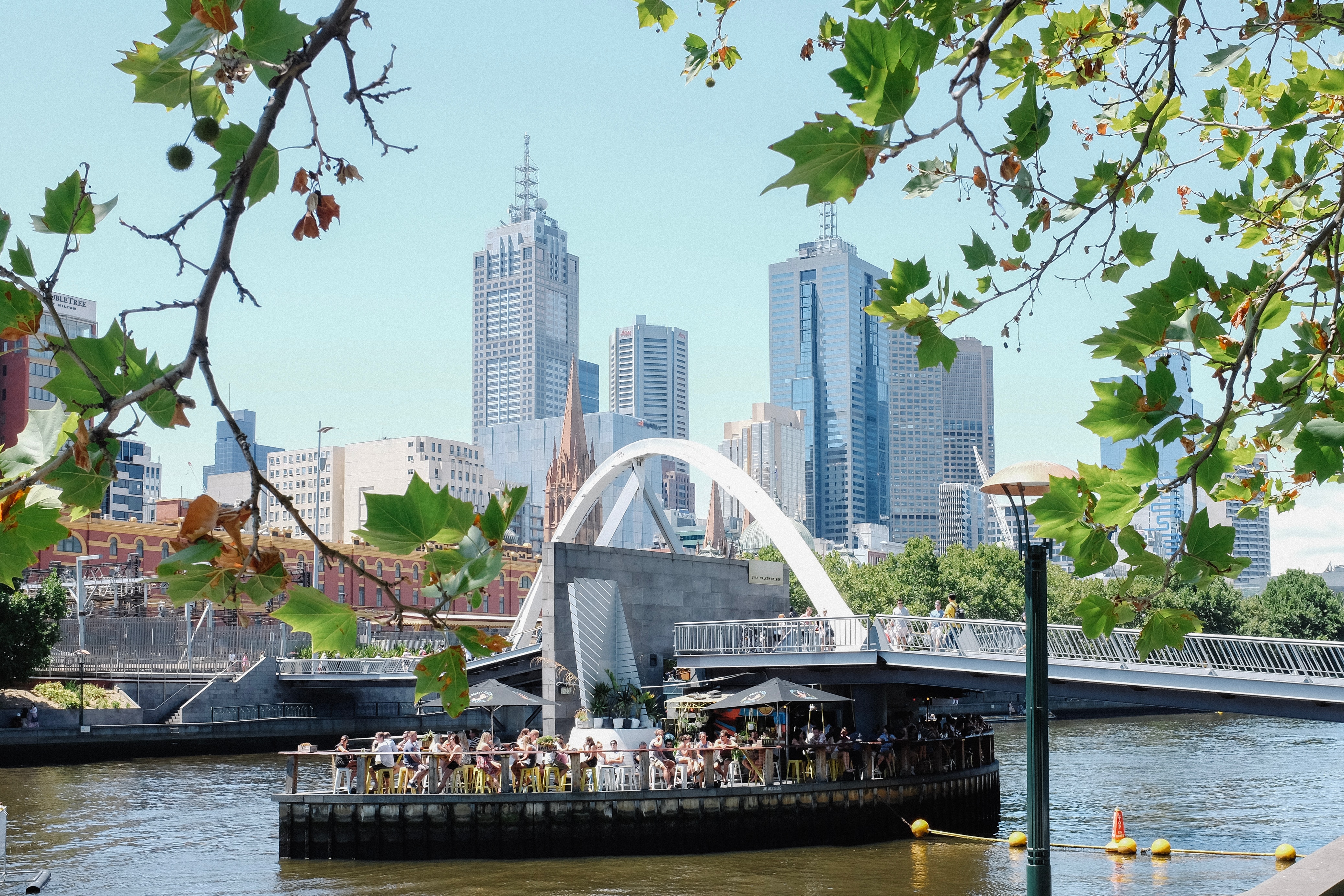 Landscape view of Melbourne bridge 